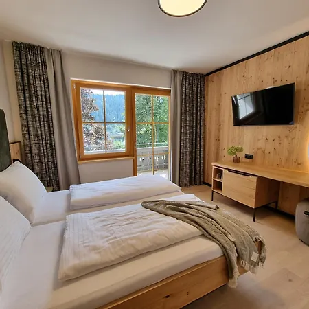 Familien- Und Wanderhotel Matschner 람자우 암 다흐스타인